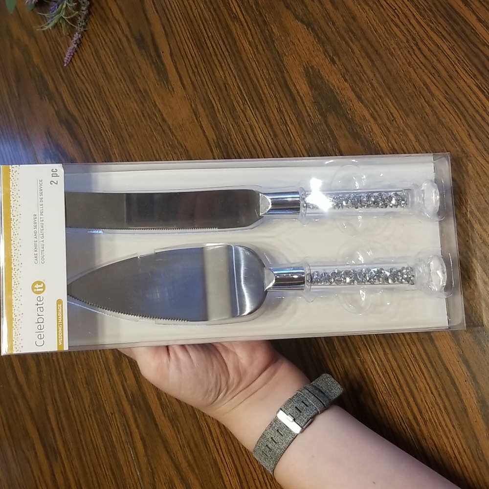 Wedding cake cutter knife and server jewel handles